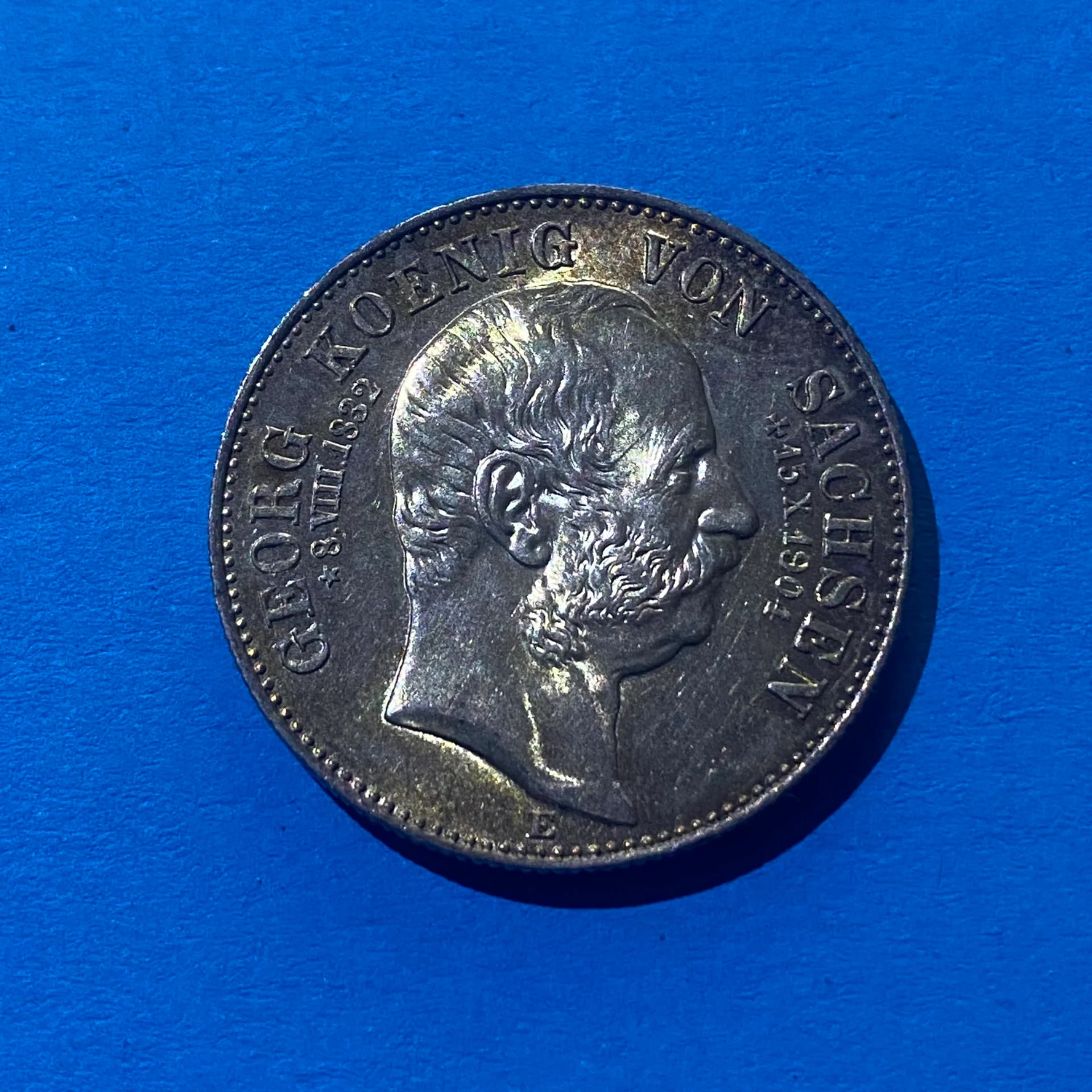 2 Mark 1904 E Sachsen Georg Sterbegedenkmünze Silber Stempelglanz TOP Patina, Германия, 1904, серебро, состояние UNC — аверс
