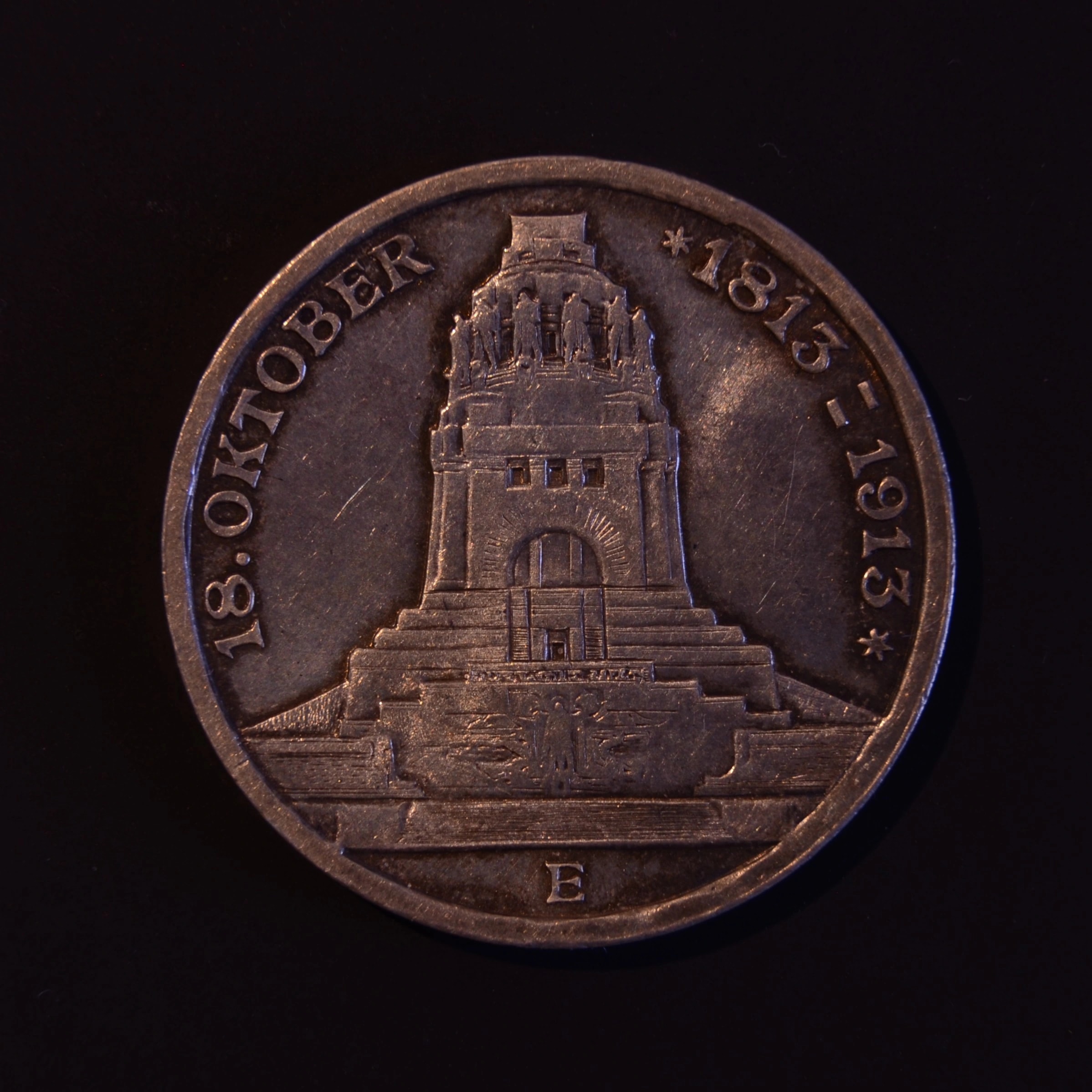 3 Марк 1913 Саксонская битва народов близ Лейпцига Серебряная монета Германской империи, Германская империя, 1913, 3 Знаки, серебро, состояние UNC — аверс