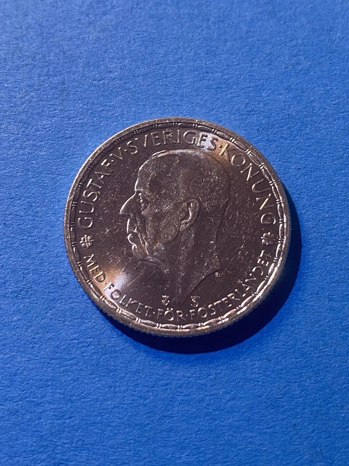 Швеция 1 корона 1946 — серебряная монета Густава V (KM# 814) — консервация STGL/VZ, Швеция, 1946, 1 корона, серебро, состояние UNC — аверс