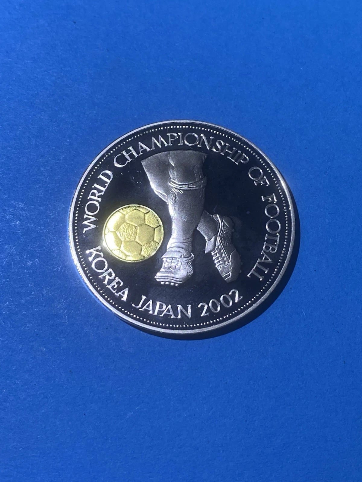 Уганда 1000 Шиллинг 2001 Серебро .999 - Чемпионат мира по футболу 2002 Корея Япония - Доказательство / ПП, Уганда, 2002, серебро, состояние UNC — аверс